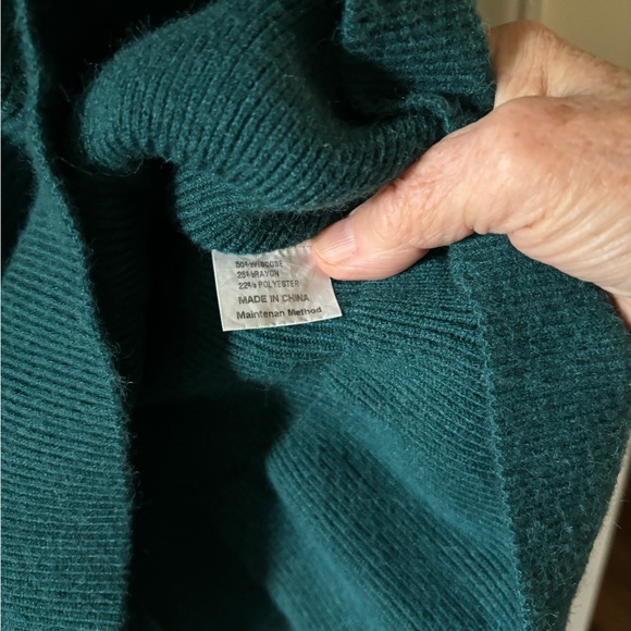 Zesica  wrap ruffle waist pullover size L - Picture 4 of 5